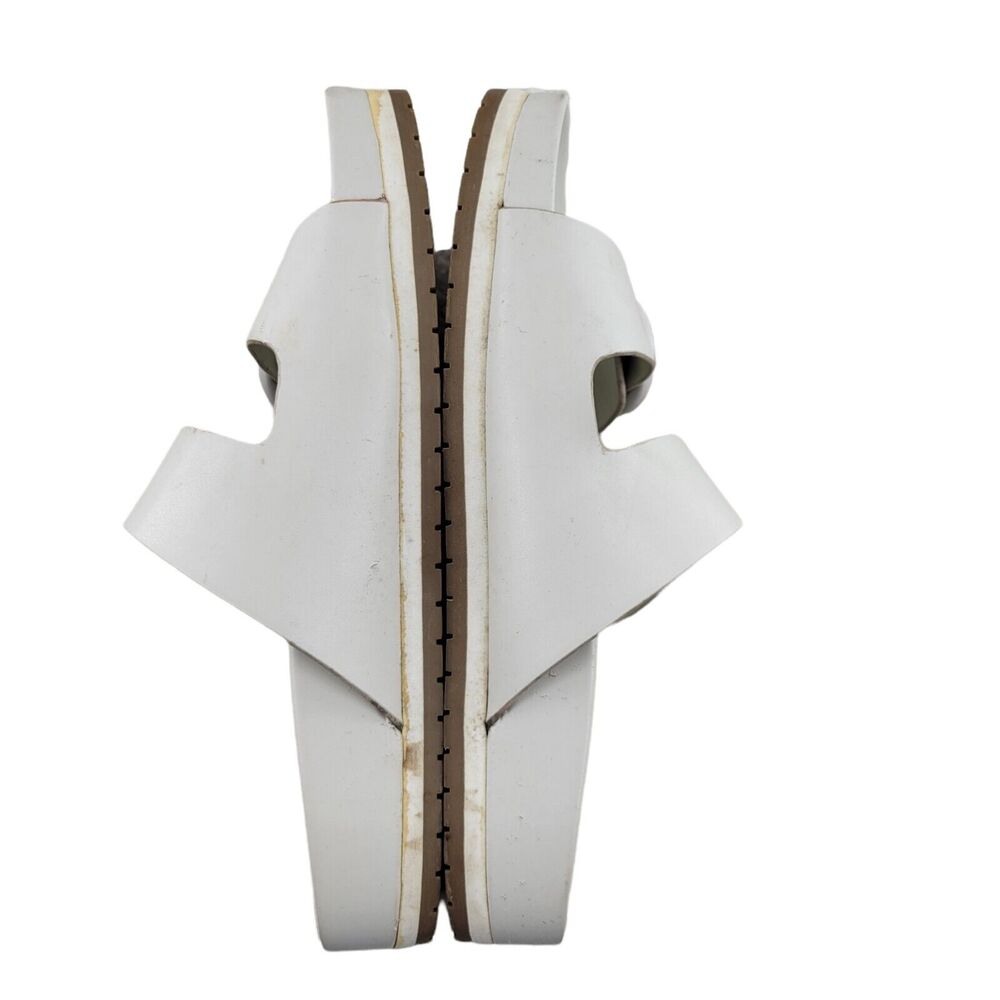 Marc Fisher Women's Kristane White Slip On Sandals Size 8 Buckles Adjustable - Picture 9 of 12